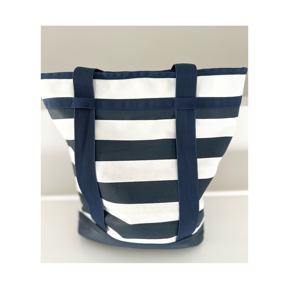 Helly Hansen Navy and White Striped Tote - Picture 4 of 7